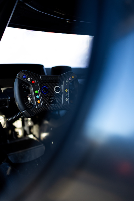 SMALL_FordNordschleife26_040107414401224JS_JS_98